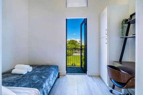Urban Coliving Retreat in Vibrant Little Havana with Modern Amenities