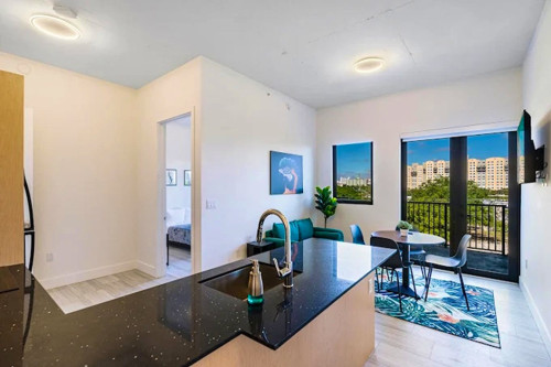 Urban Coliving Retreat in Vibrant Little Havana with Modern Amenities