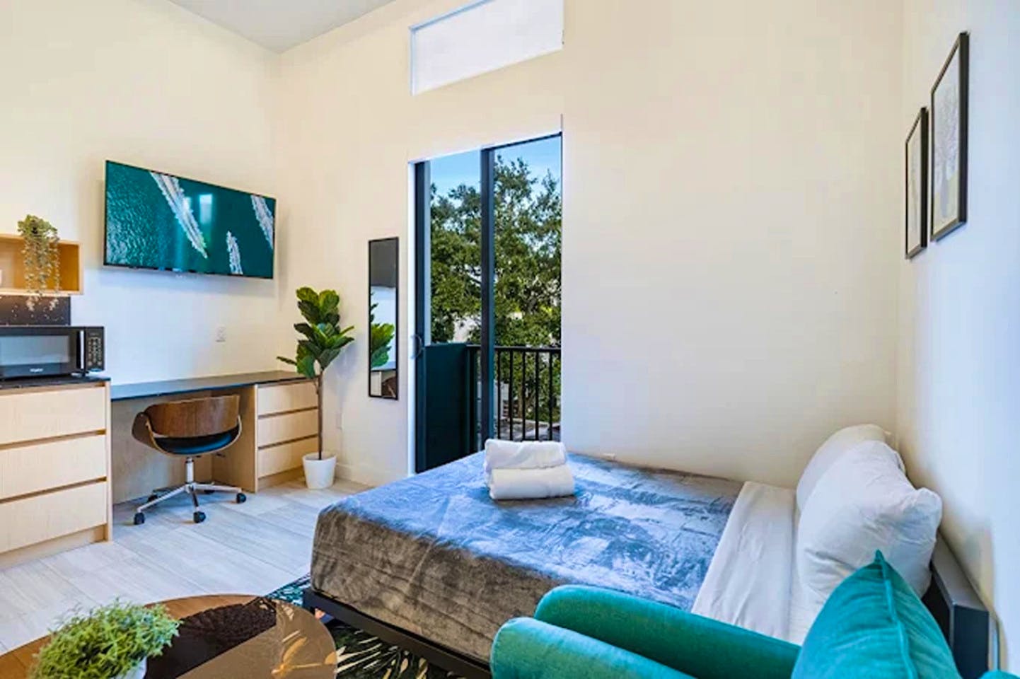 Private Bedrooms 3 - 5