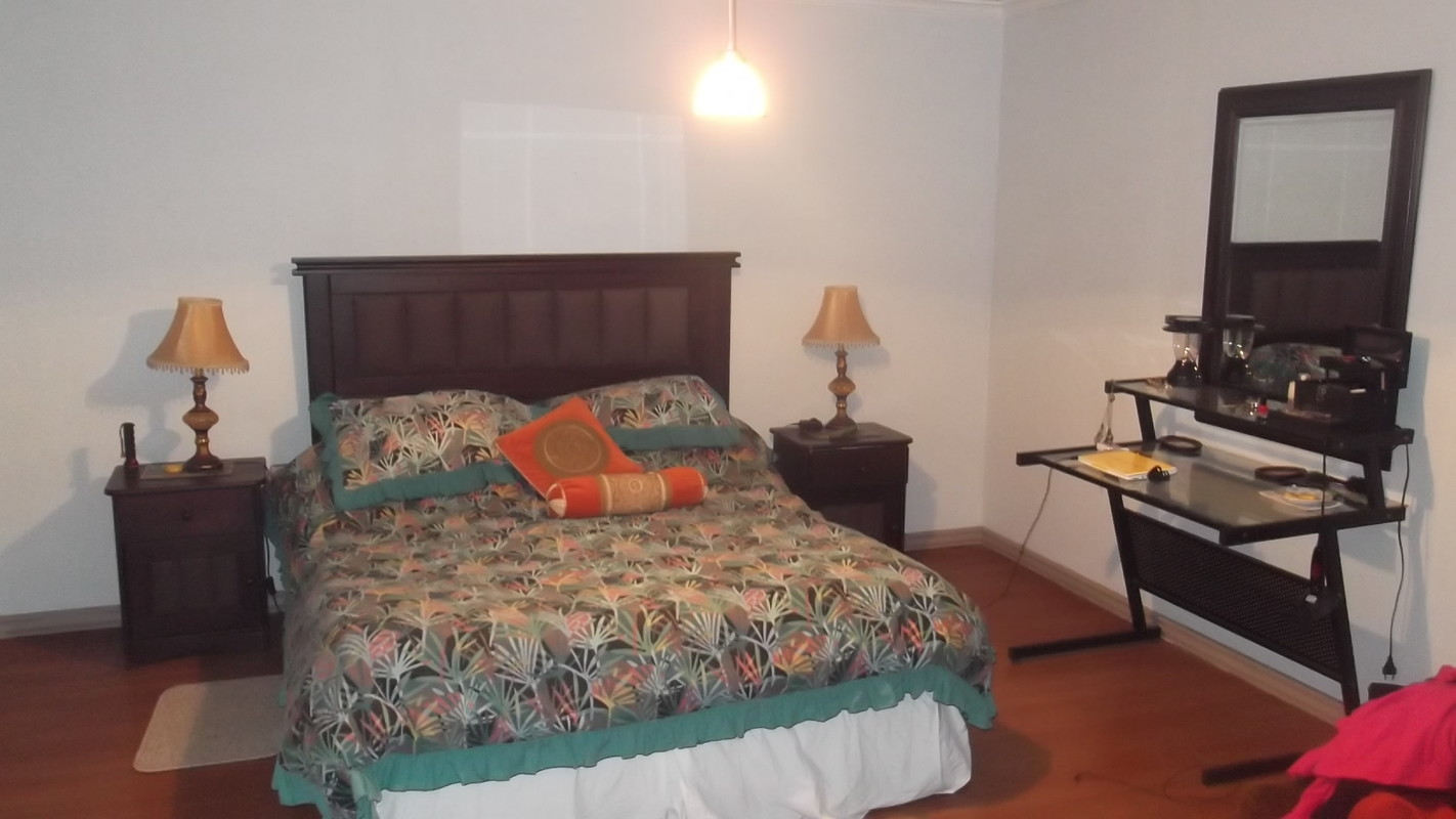 Main Bathroom(Single Bed) - 1