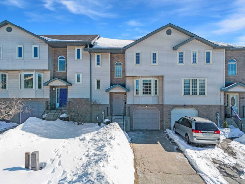 Modern 6-Bedroom Coliving Haven in Peaceful Westvale, Waterloo