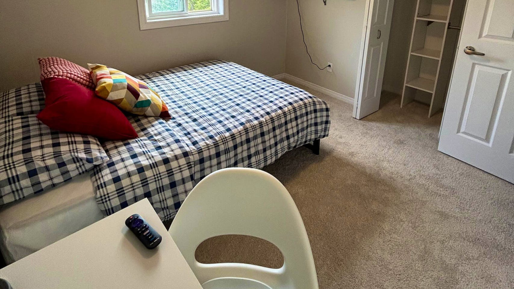  Private Deluxe Basic  -  Modern 6-Bedroom Coliving Haven in Peaceful Westvale, Waterloo  - Gallery -  12