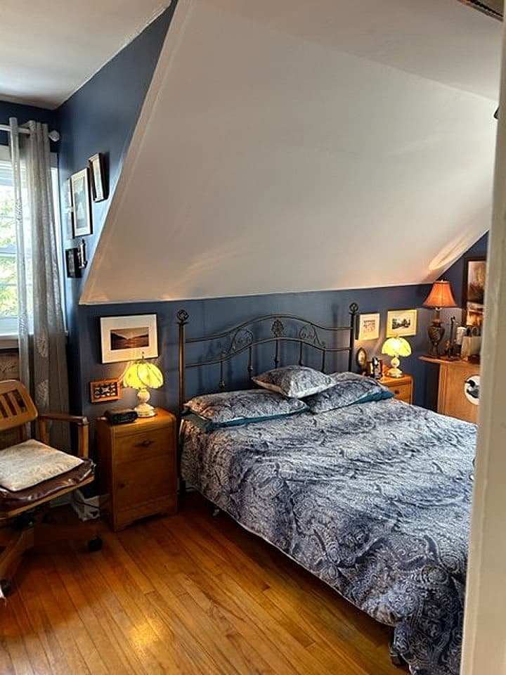 Private Room 2  -  Stylish Classic House w/ Backyard close to Lac-à-la-Tortue  - Gallery -  5