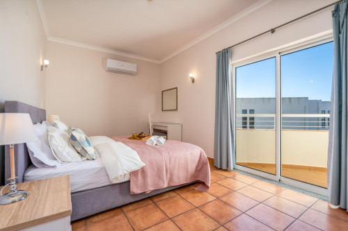Bright 2-bedroom flat near the Porto Mós Beach - Gallery - 24