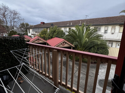 1 bedroom near the city.   - Gallery -  5