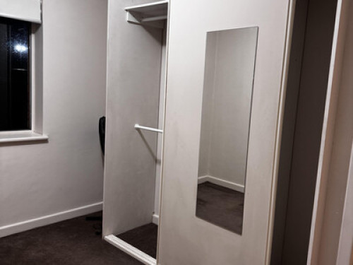 1 bedroom near the city. 