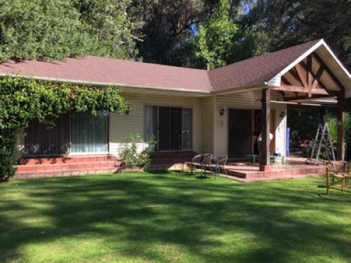 Family on the outskirts of Santiago