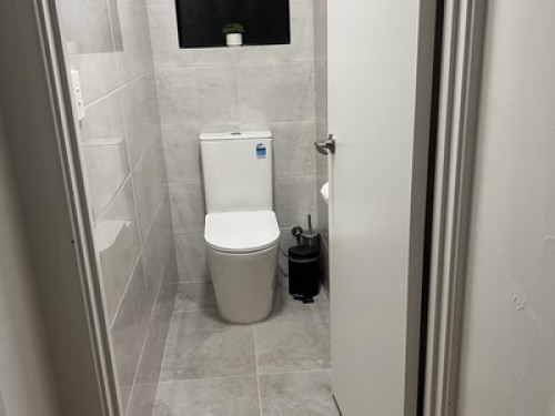 Clean and spacious room  - Gallery -  5