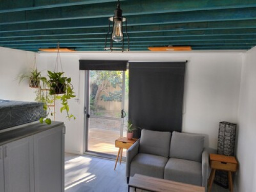 Granny flat minutes to the beach