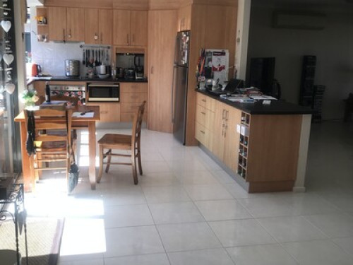 Bundall-Own Bedroom Bathroom/Toile