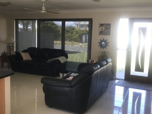 Bundall-Own Bedroom Bathroom/Toile