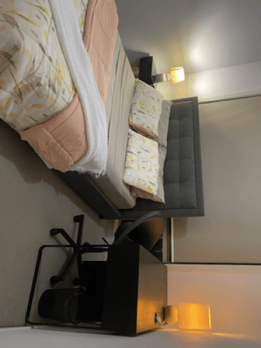 Quiet & vibrant neighbourhood