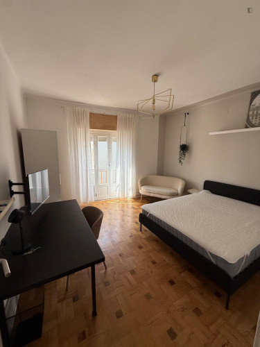 Big and confortable room in Santarém near Isla - Gallery - 5