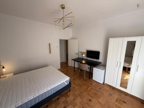 Big and confortable room in Santarém near Isla