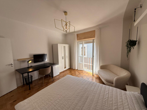 Big and confortable room in Santarém near Isla