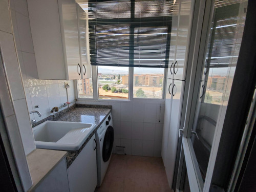 Pleasant single bedroom near the Granada train station