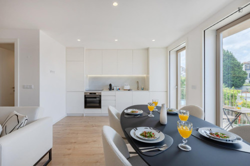 Stupendous 2-bedroom aparttment in well-linked Cedofeita