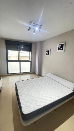 Cosy double bedroom in Villarreal