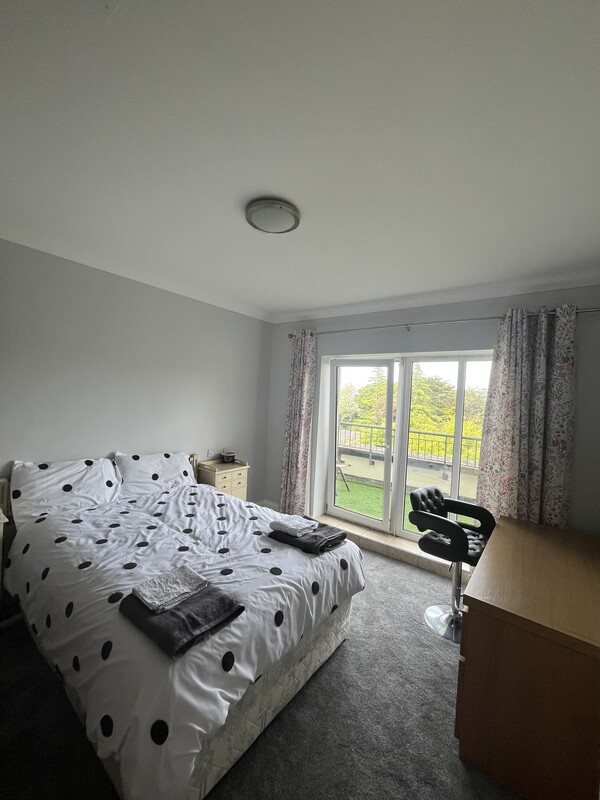 Double Bed Ensuite(Full Room) - 1
