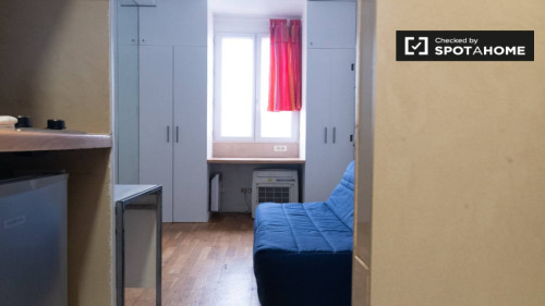 Studio apartment for rent in Paris  - Gallery -  3