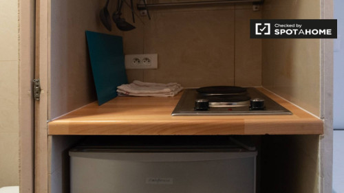 Studio apartment for rent in Paris  - Gallery -  5