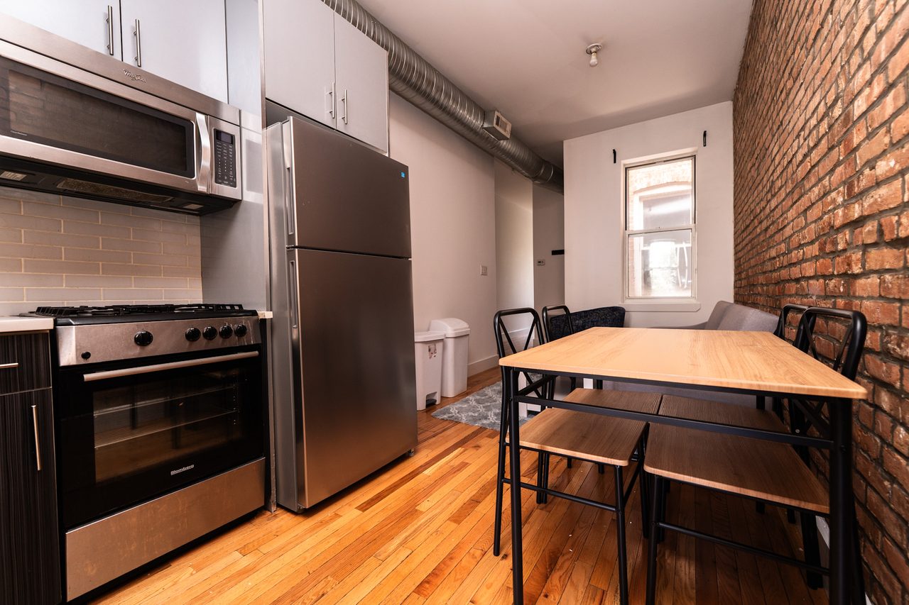#1892: Brooklyn - Queen Bedroom C - 7