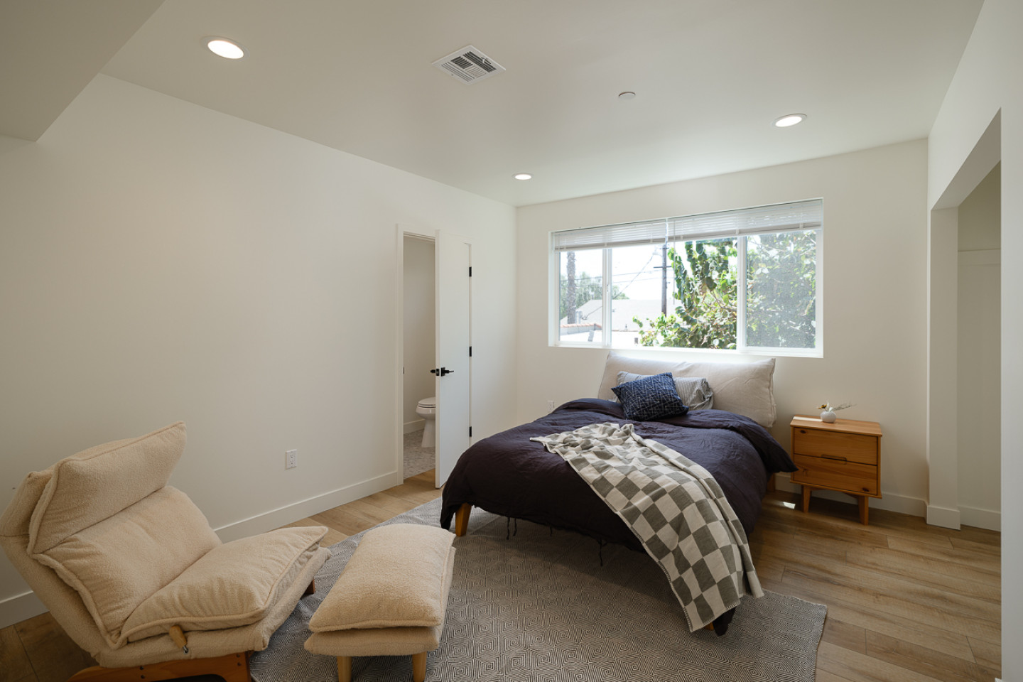 Private Room - 7