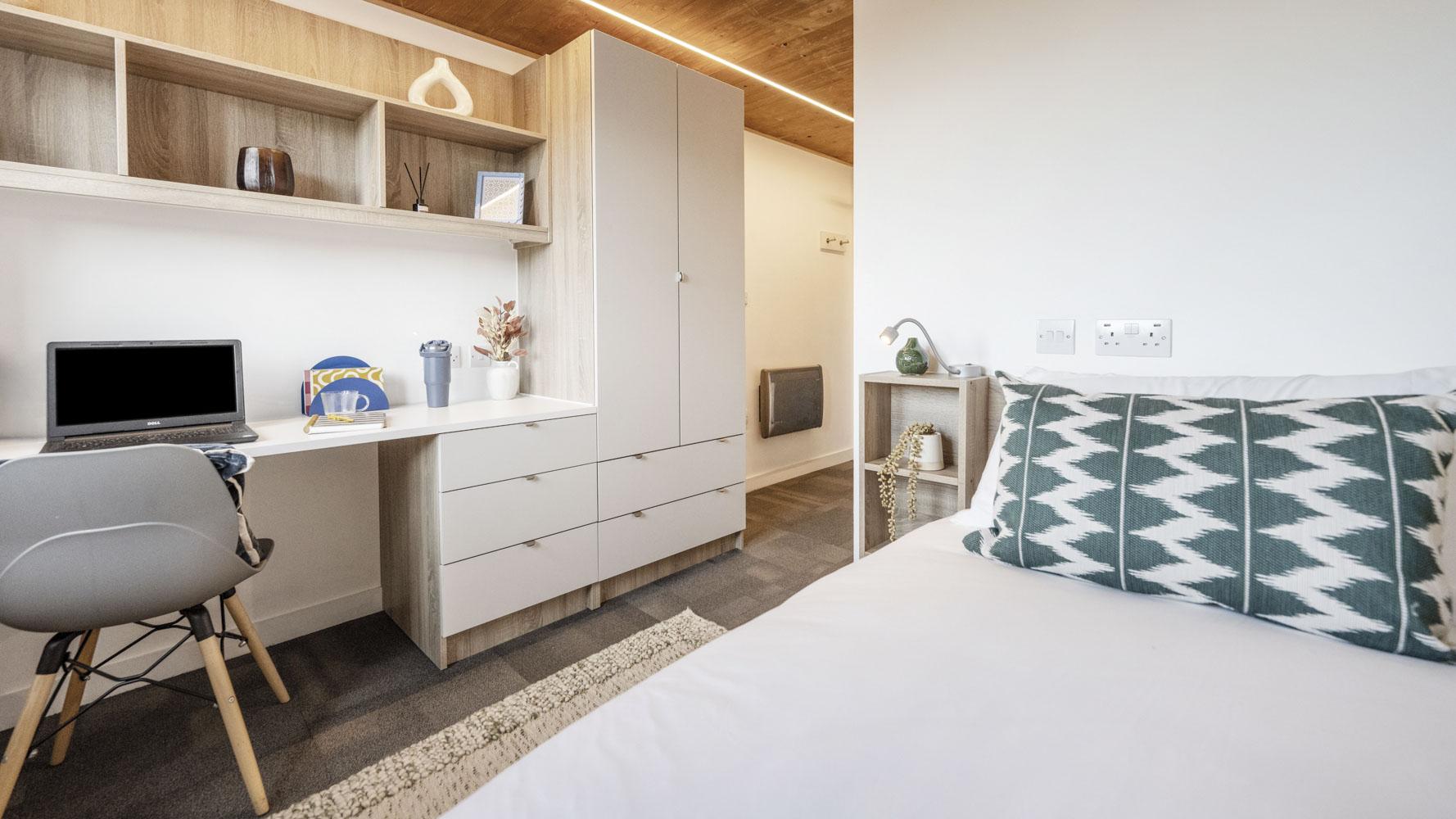 Standard Single En-Suite - Gillows - Gallery - 1
