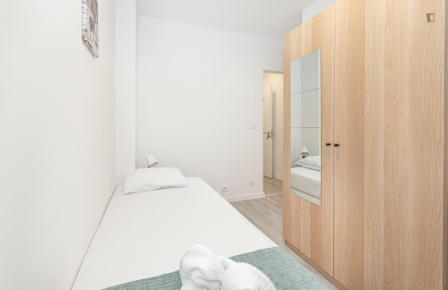 Very nice single ensuite bedroom near the Campo Pequeno