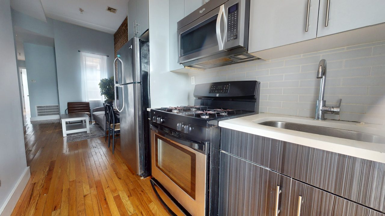 #1891: Brooklyn - Queen Bedroom C - #1891: Brooklyn - Gallery - 13