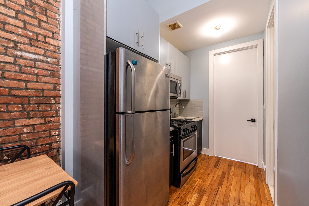 #1891: Brooklyn - Queen Bedroom B - 5