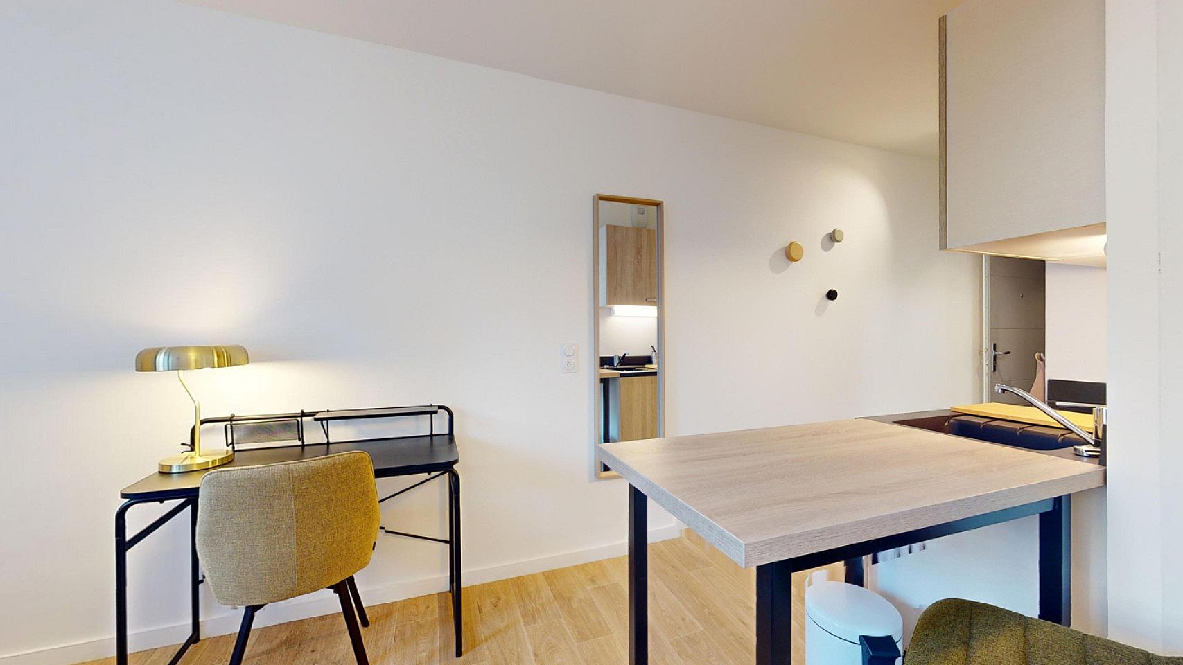 Private Studio 2 - 15