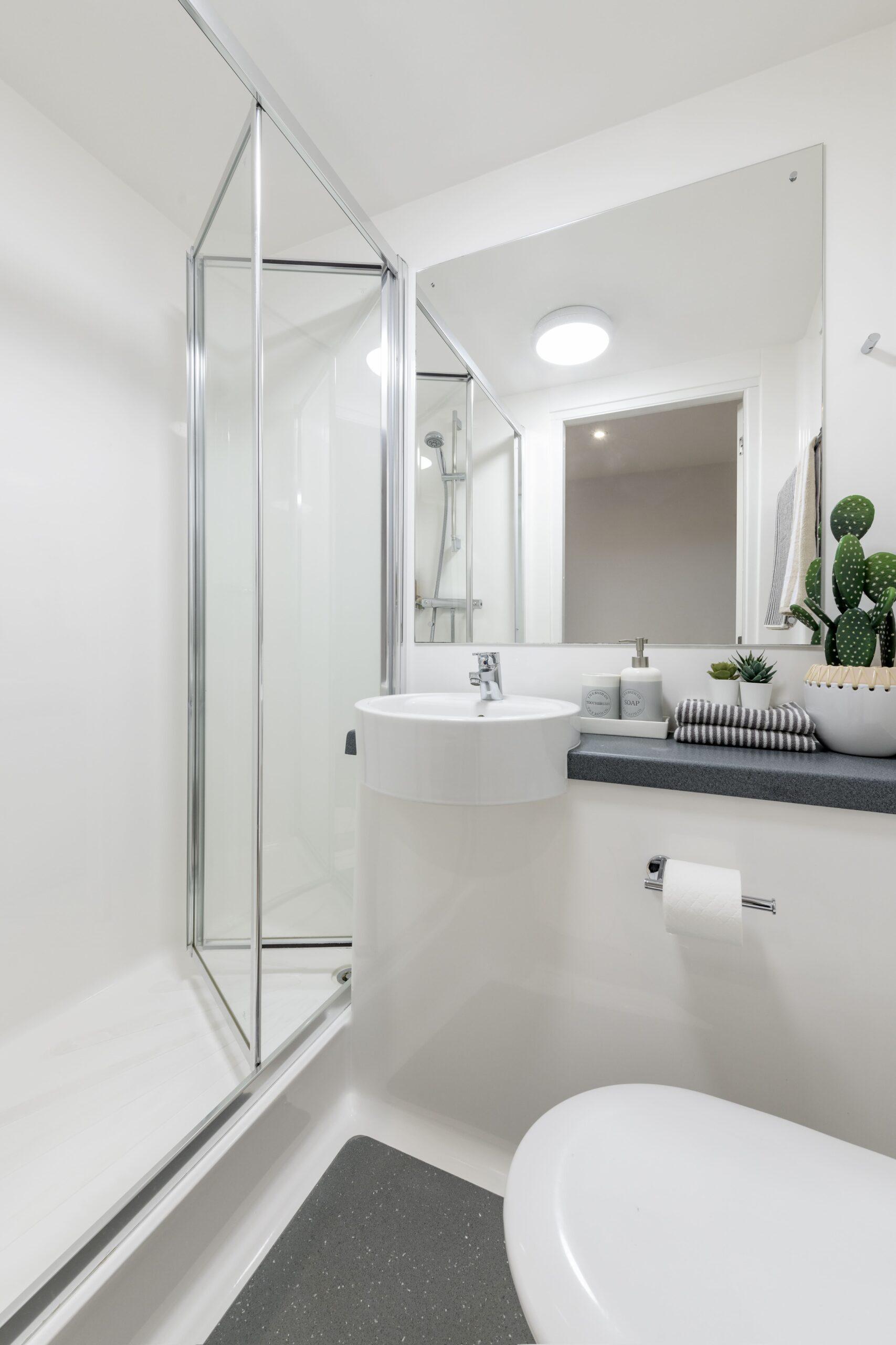 Classic En-Suite - 9