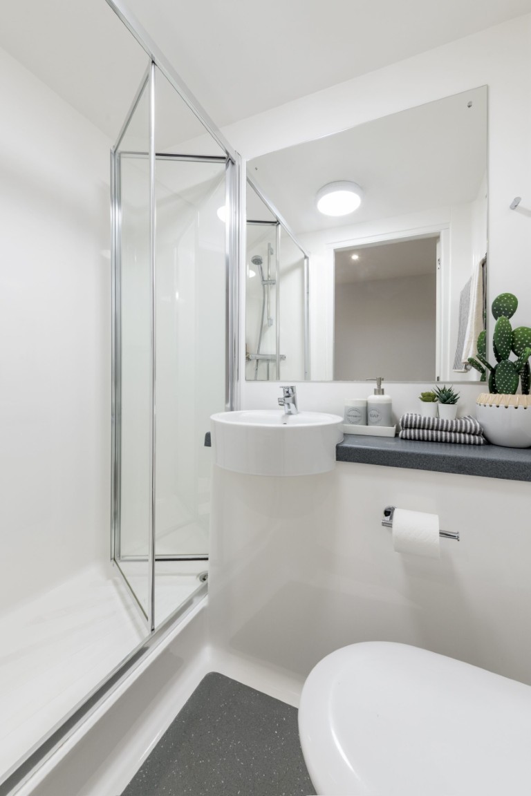  Classic En-Suite  -  The Bridge  - Gallery -  3