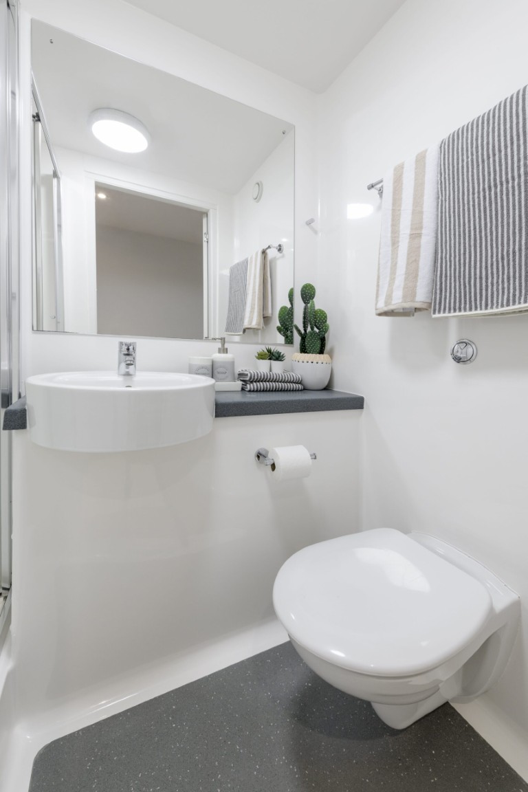  Classic En-Suite  -  The Bridge  - Gallery -  4