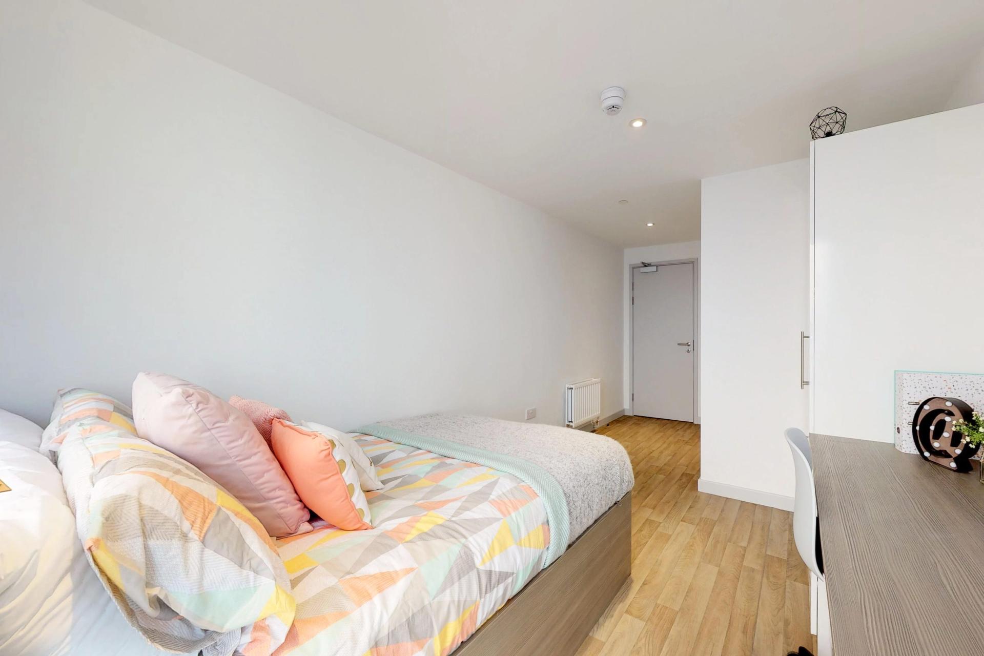Premium En-Suite - 8