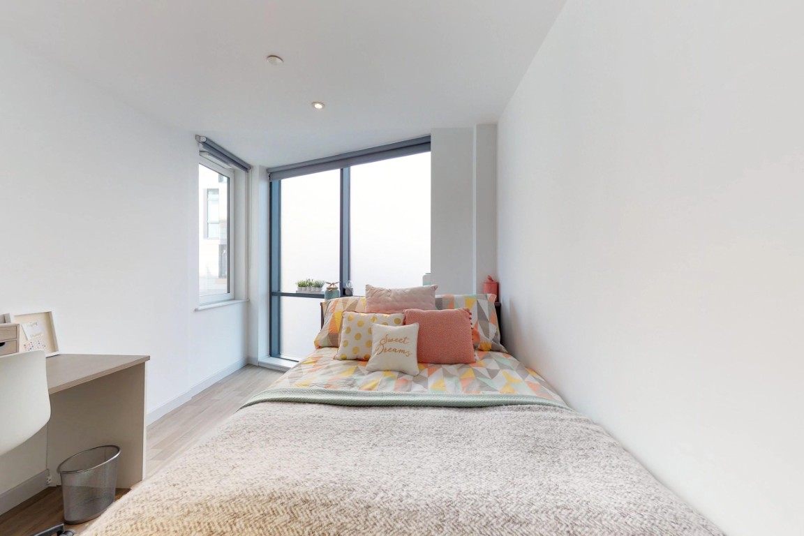  Premium En-Suite  -  The Bridge  - Gallery -  1