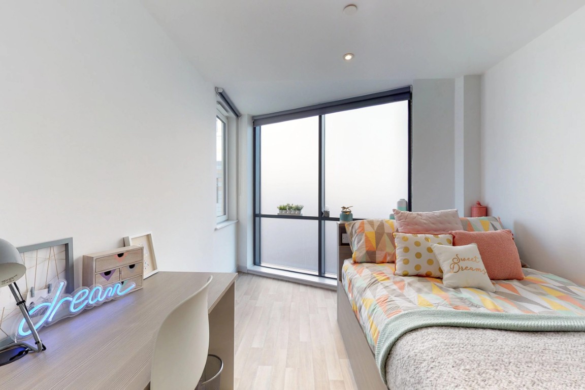  Premium En-Suite  -  The Bridge  - Gallery -  3