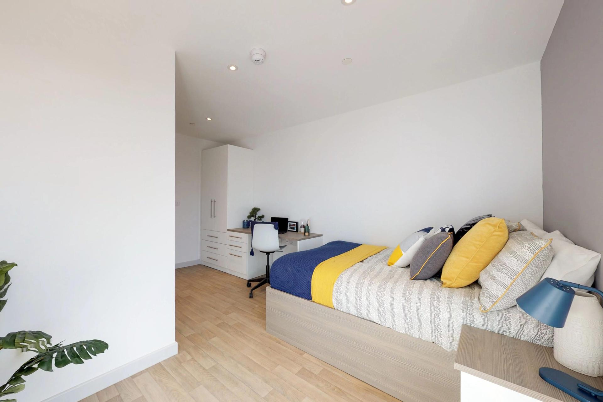 Deluxe En-Suite - 9
