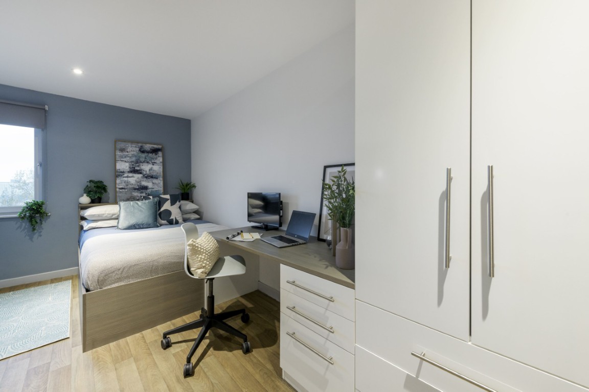  Classic Studio  -  The Bridge  - Gallery -  2