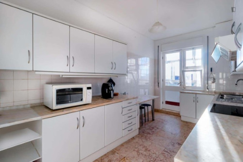 Cosy single suite in the heart of Porto - Room 1 - Communal Area
