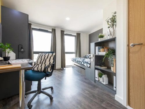 Bentley House - Gallery - 10