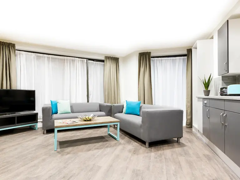  Deluxe En-Suite  -  Bentley House  - Gallery -  1