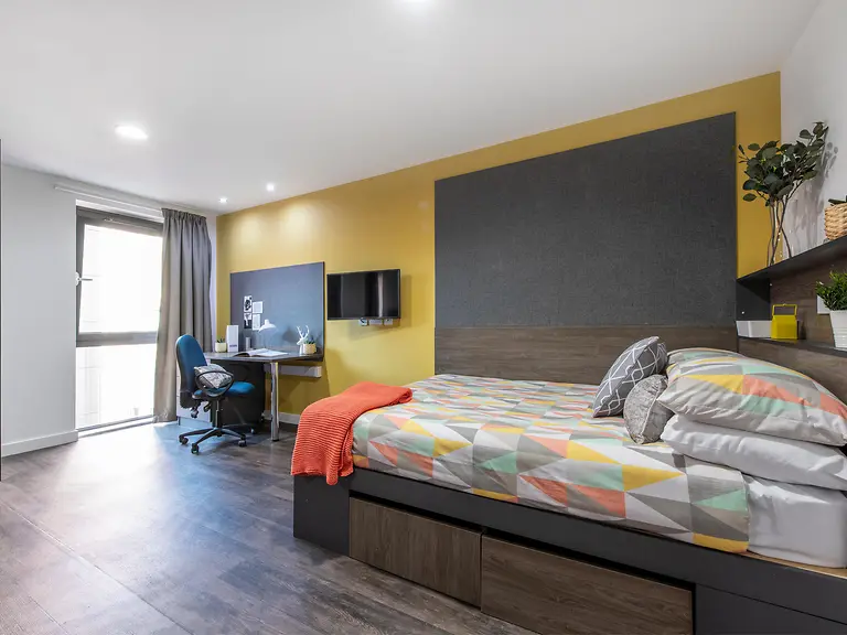  Deluxe Studio  -  Bentley House  - Gallery -  1