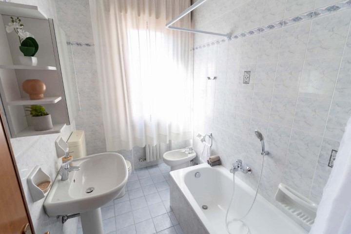  Shared Room  -  Via Eulero 27 - Posto letto in stanza doppia (1)  - Gallery -  2