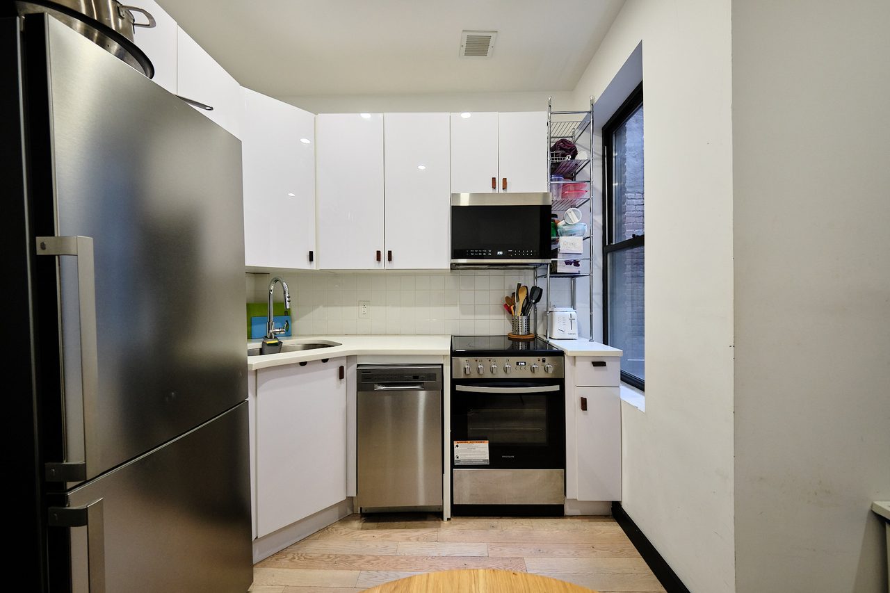 #1882: Ridgewood - Queen Bedroom B W/ Private Bathroom - #1882: Ridgewood - Gallery - 11