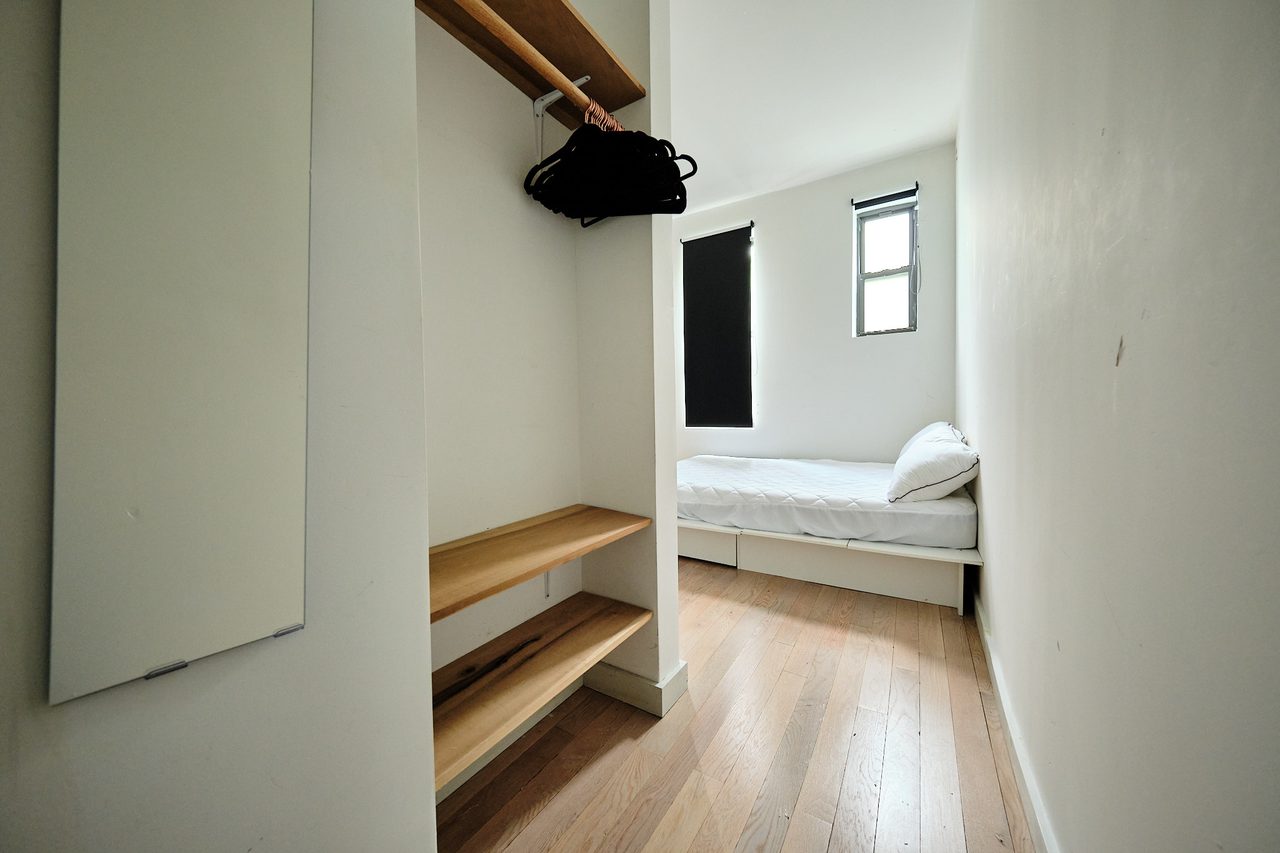 #1882: Ridgewood - Queen Bedroom B W/ Private Bathroom - #1882: Ridgewood - Gallery - 16