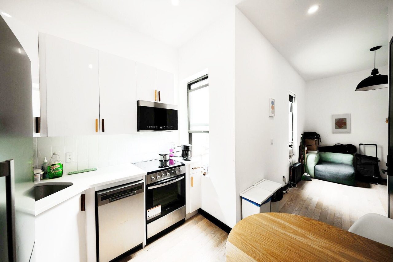 #1878: Ridgewood - Queen Bedroom B W/ Private Bathroom - 11