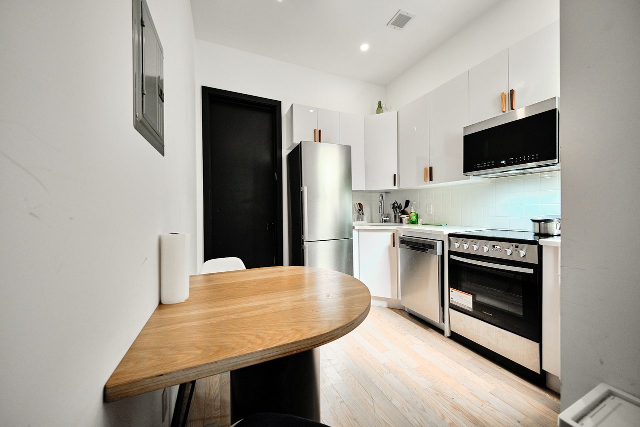 #1878: Ridgewood - Queen Bedroom B W/ Private Bathroom - 13