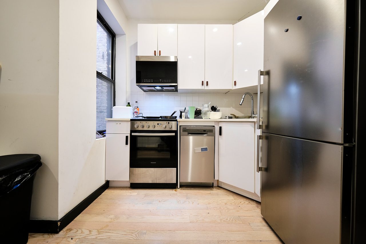 #1881: Ridgewood - Queen Bedroom B W/ Private Bathroom - #1881: Ridgewood - Gallery - 15